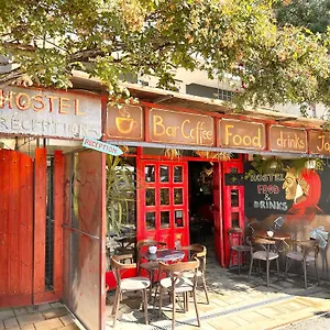 Hostel Divina, Tiran