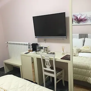 Lux De Paris 4* Tirana