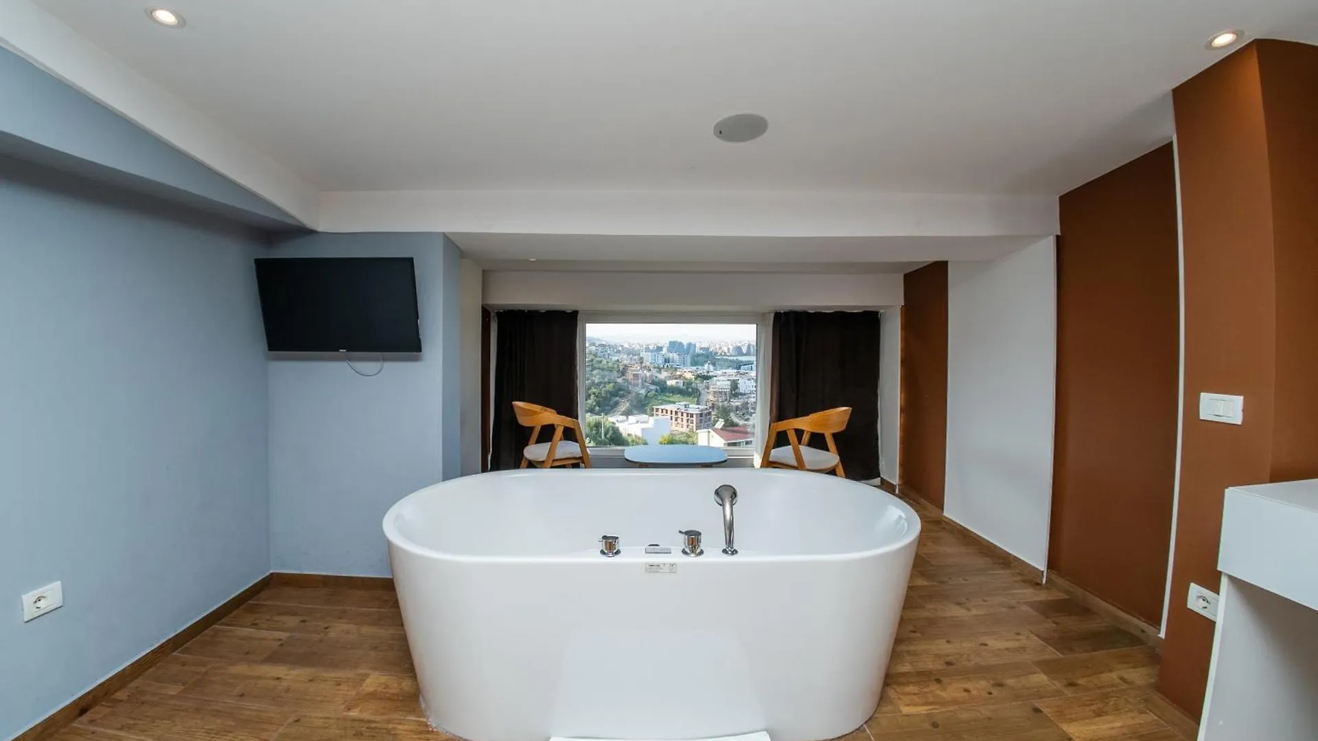 Olivar Hotel Tiran Arnavutluk
