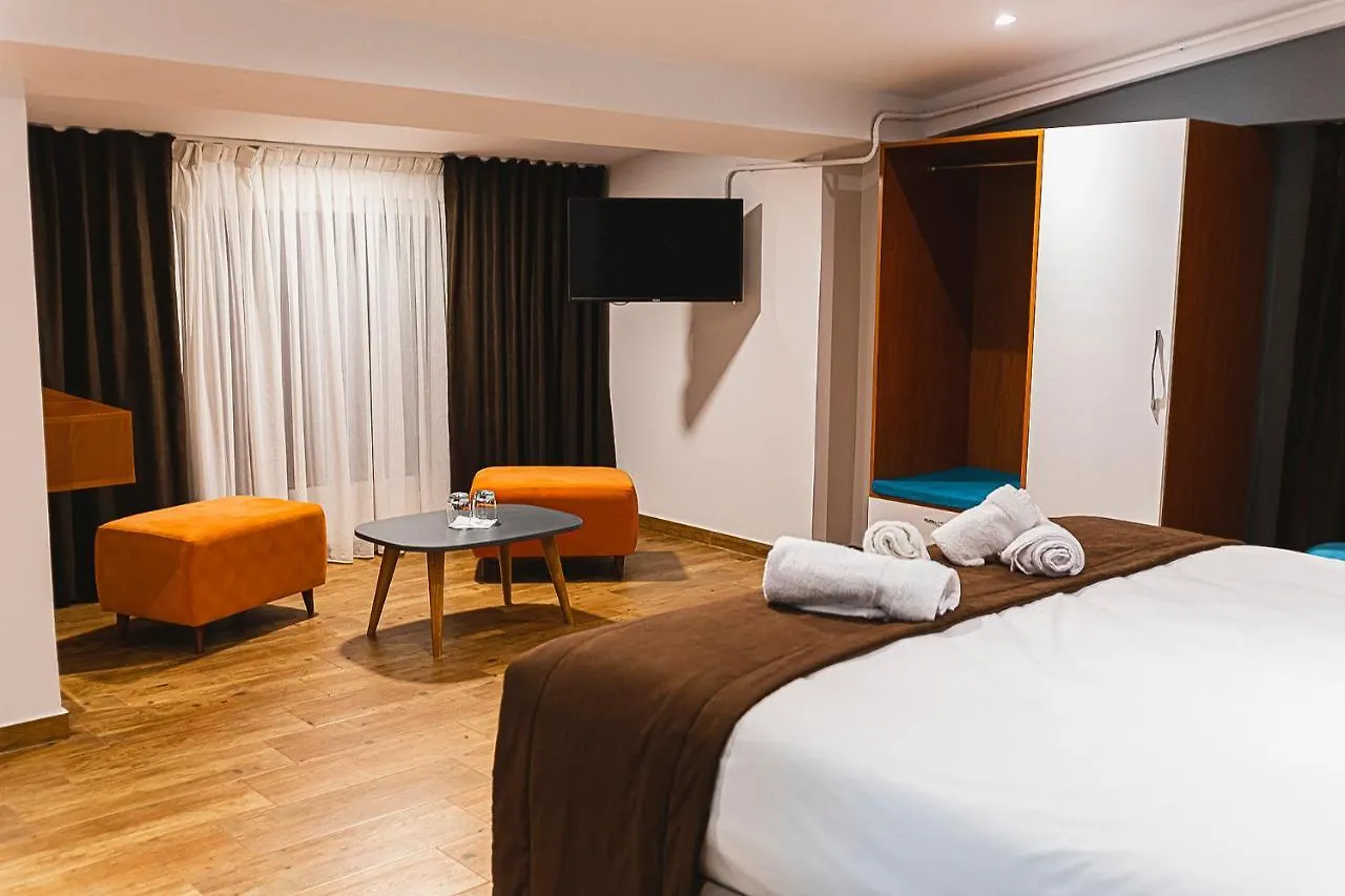 Olivar Hotel Tiran 4*,  Arnavutluk